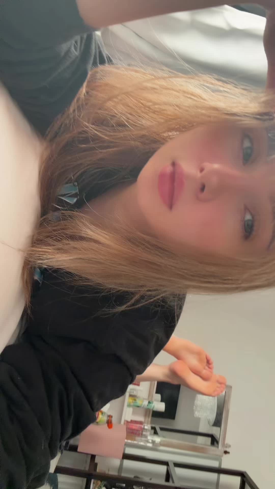 @🤷🏻&zwj;♀️