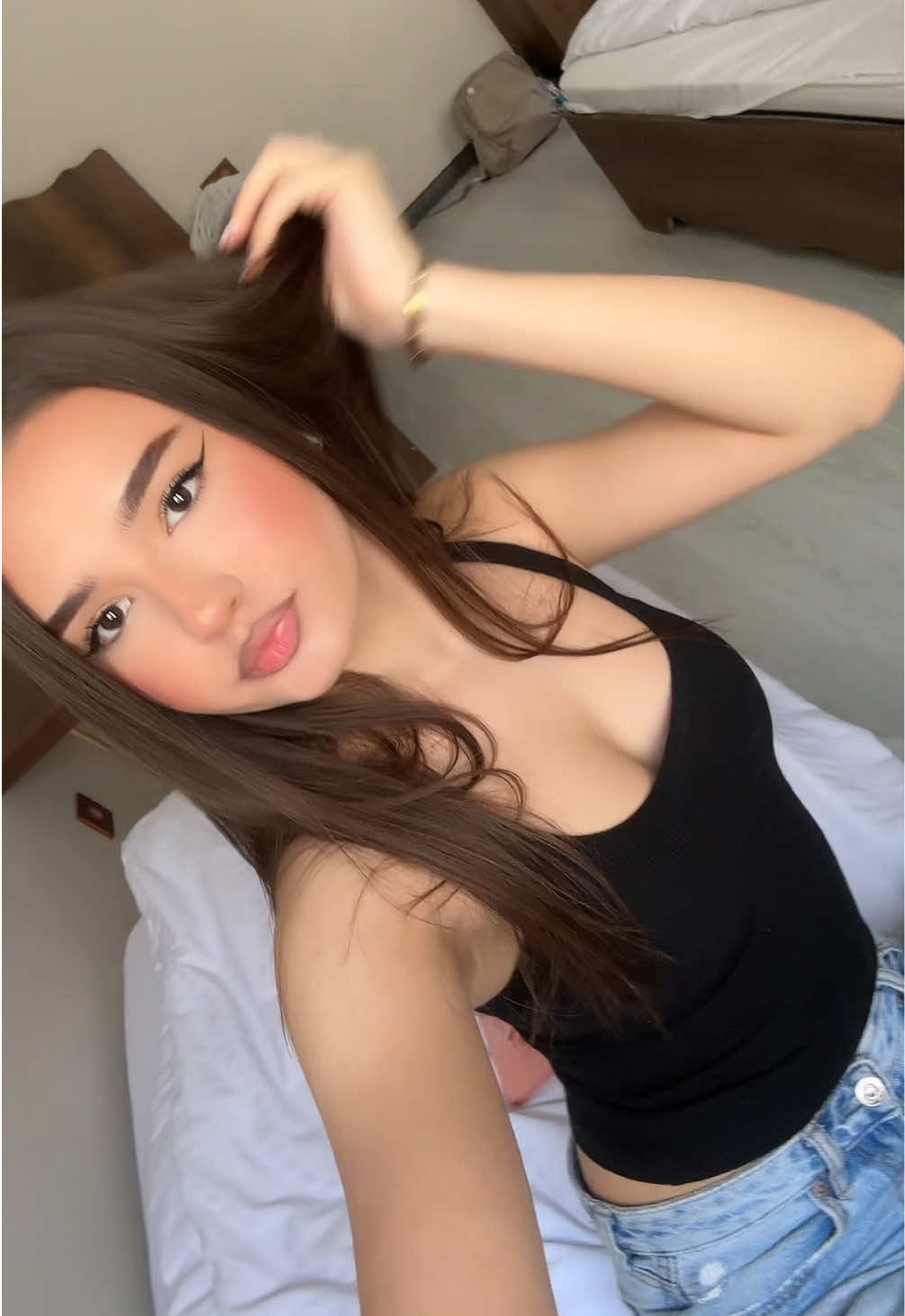 @adelinavrm