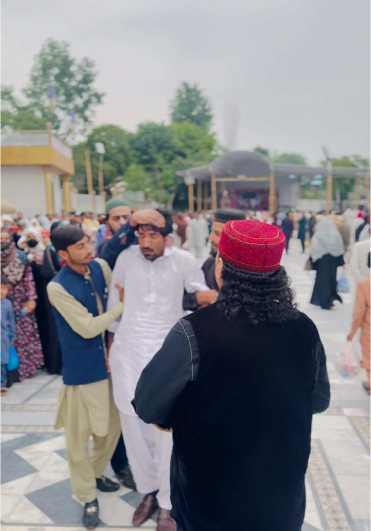 @Haq Khatteb Hussain 🪔