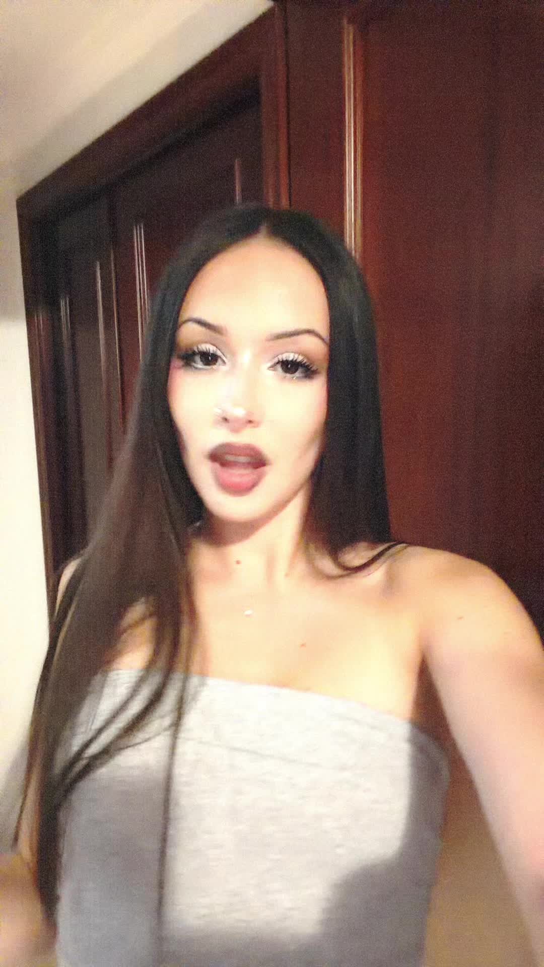 @🐰
