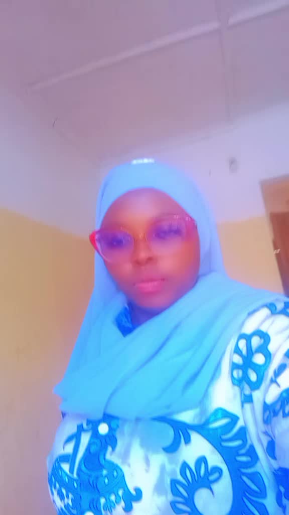 @mwanamina salim oo2