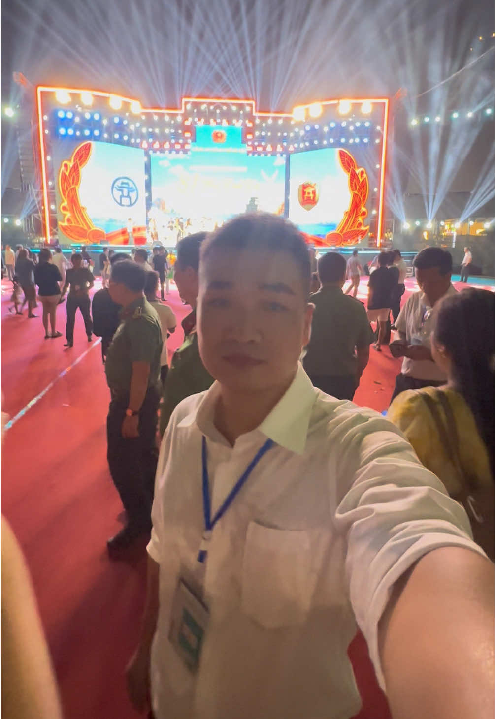 @CHIẾN HALO - “Hóng” viên