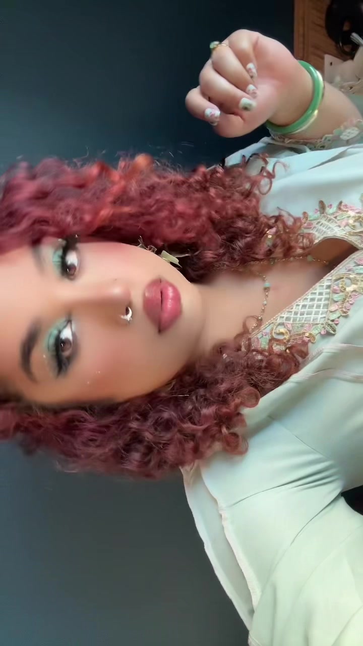 @Maalaxh