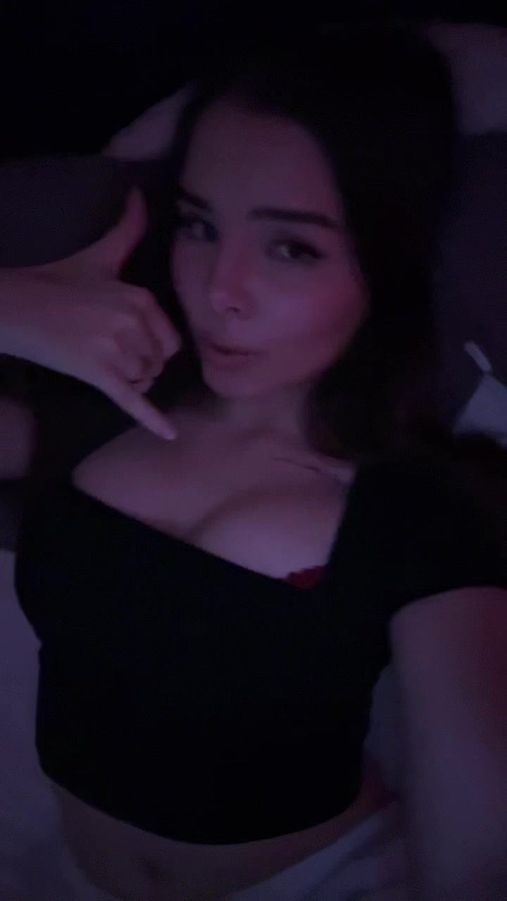 @CutiieMiia1