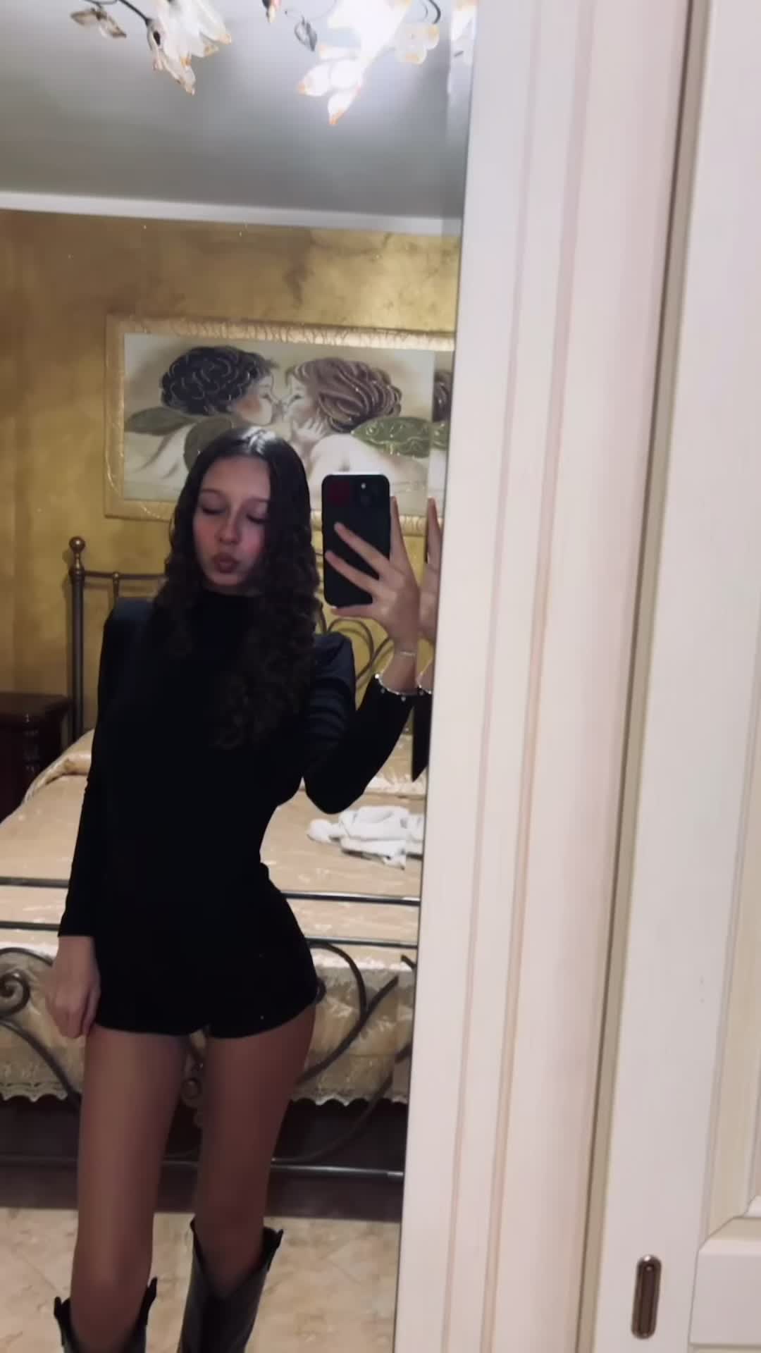 @𝟏𝟕