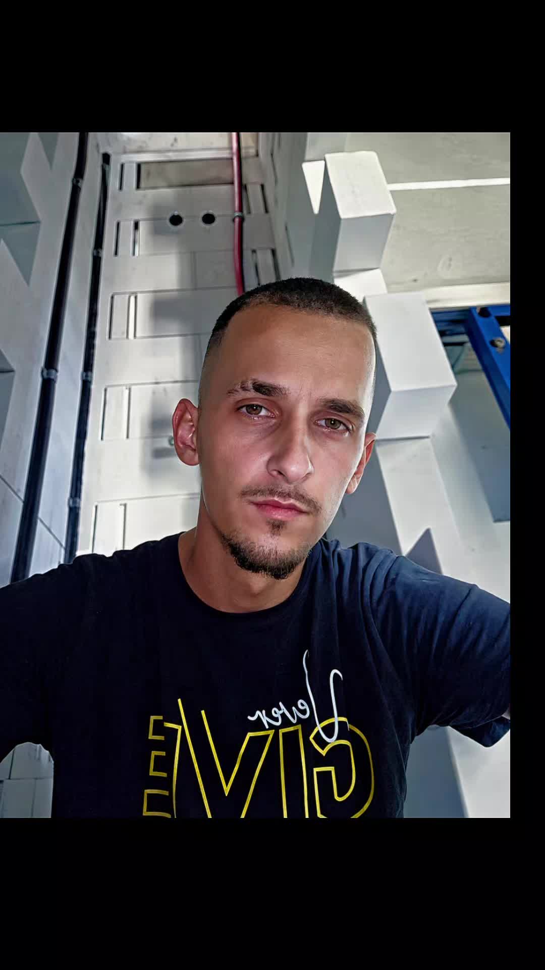 @László Szabó