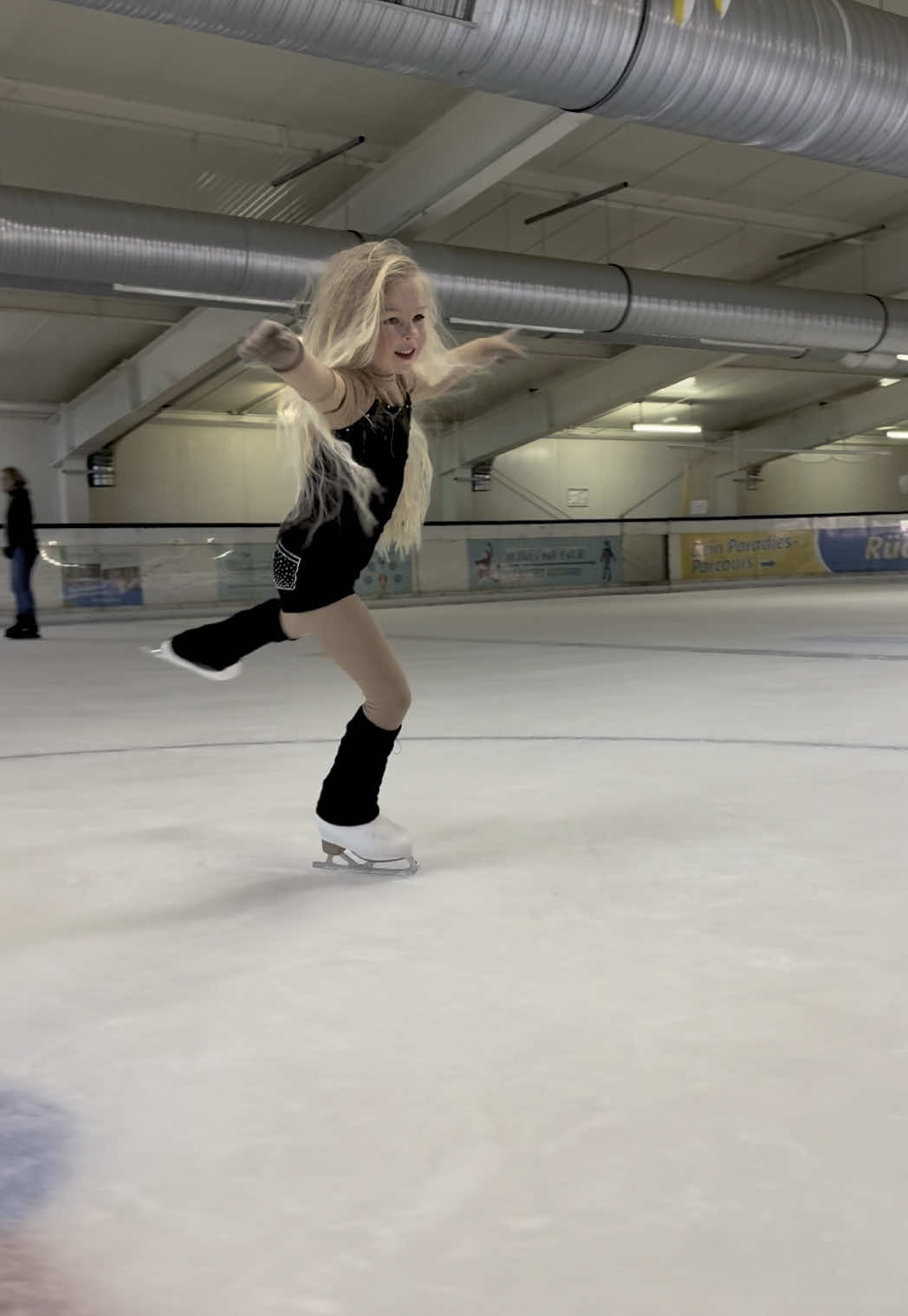@FrieSkates⛸️