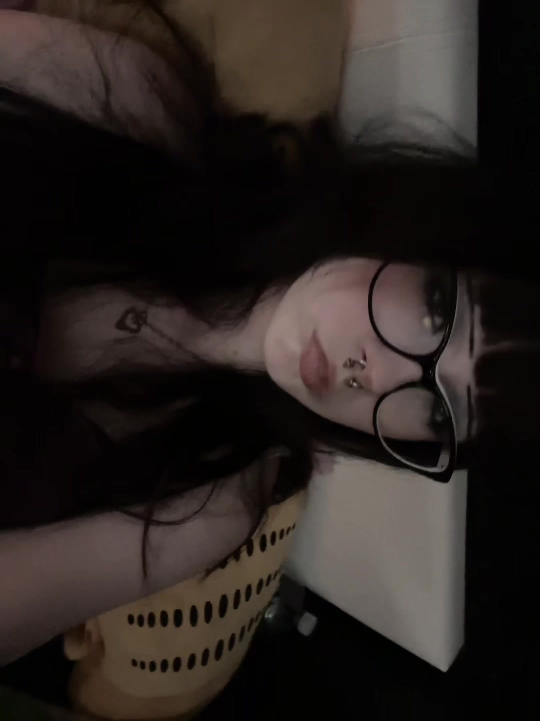 @b 🦇