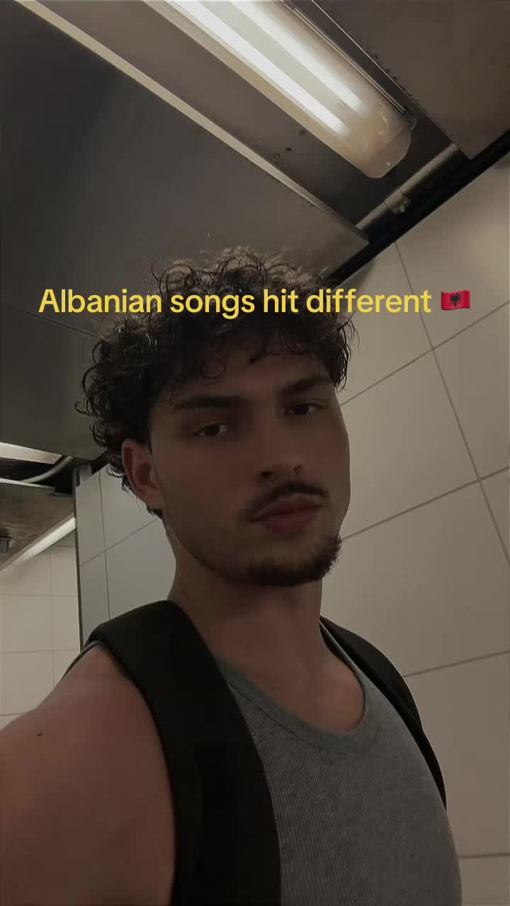 @SuperRare🖤