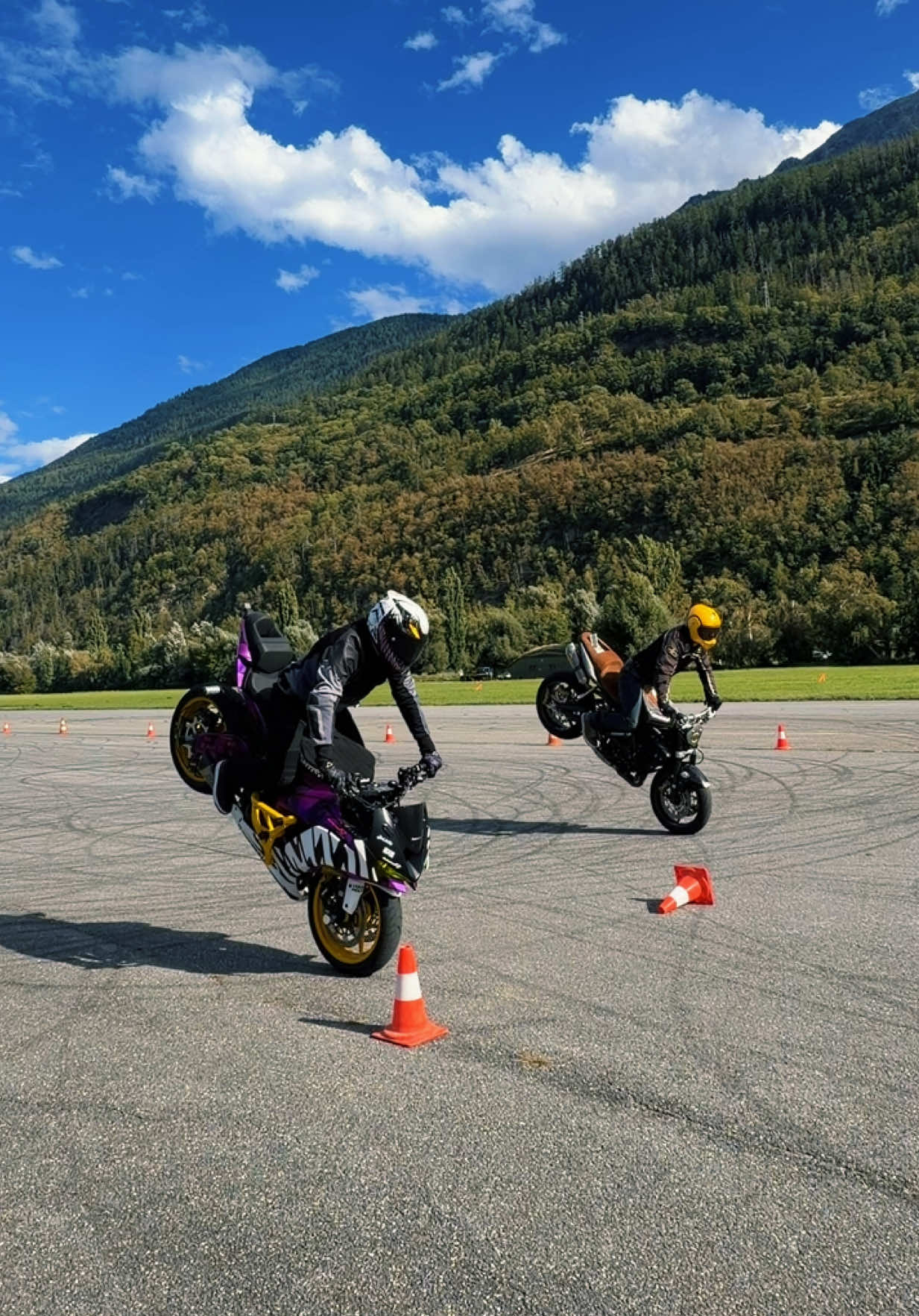 @Michi_stuntrider