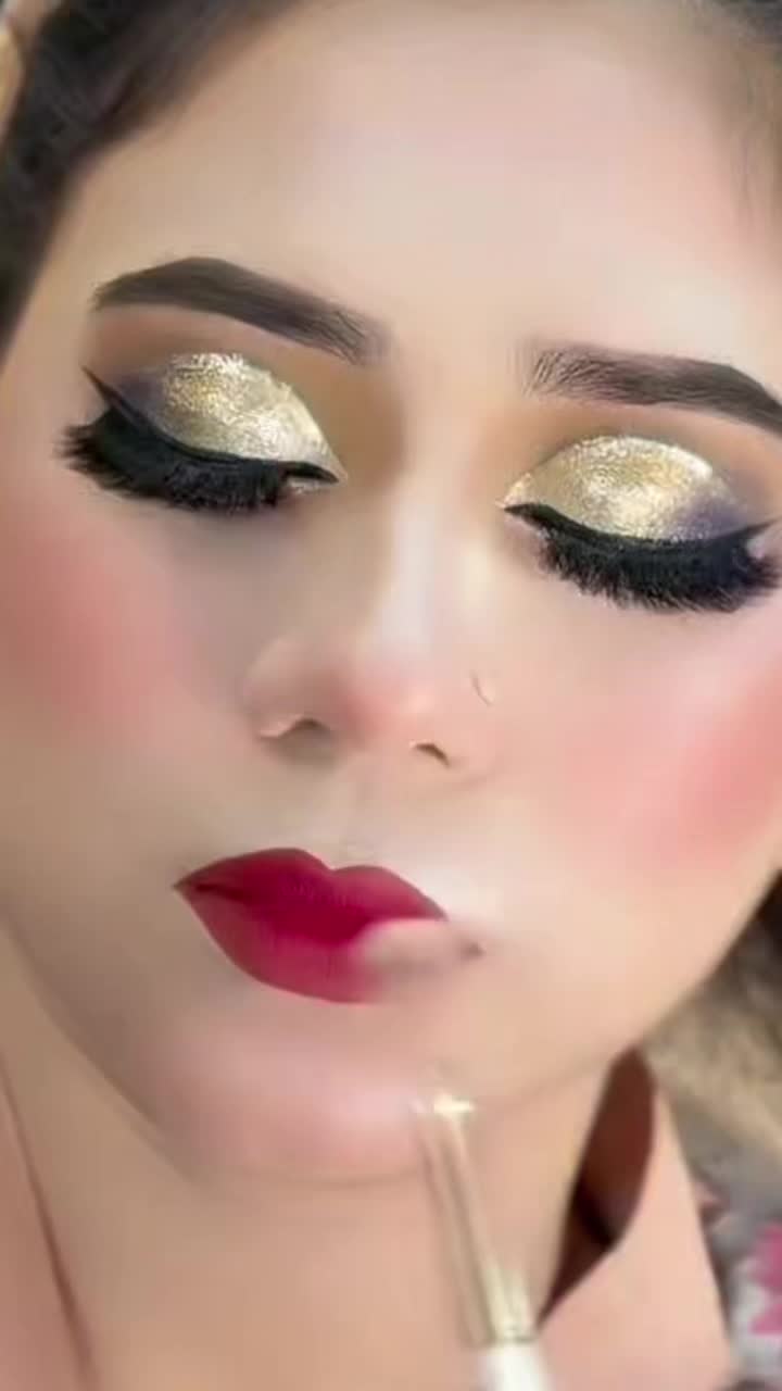 @MomentsWithQulain