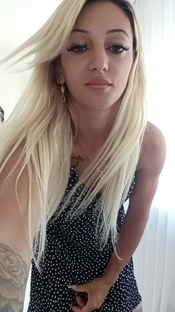 @PaulaBlondee🩷