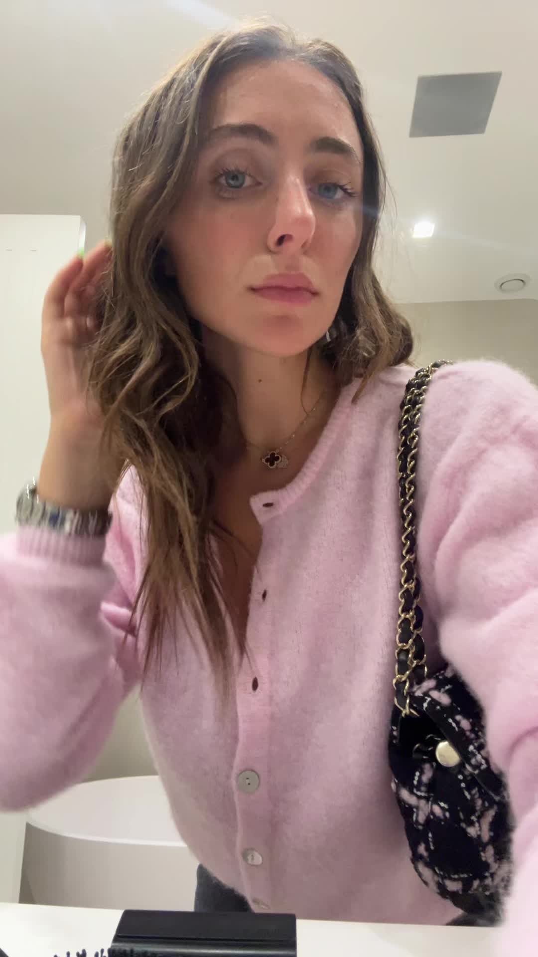 @anouskacaplan
