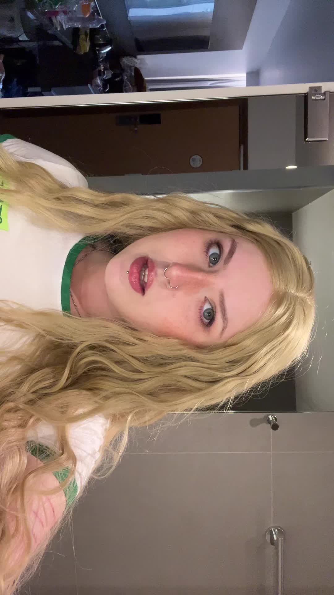 @Phi 🖤