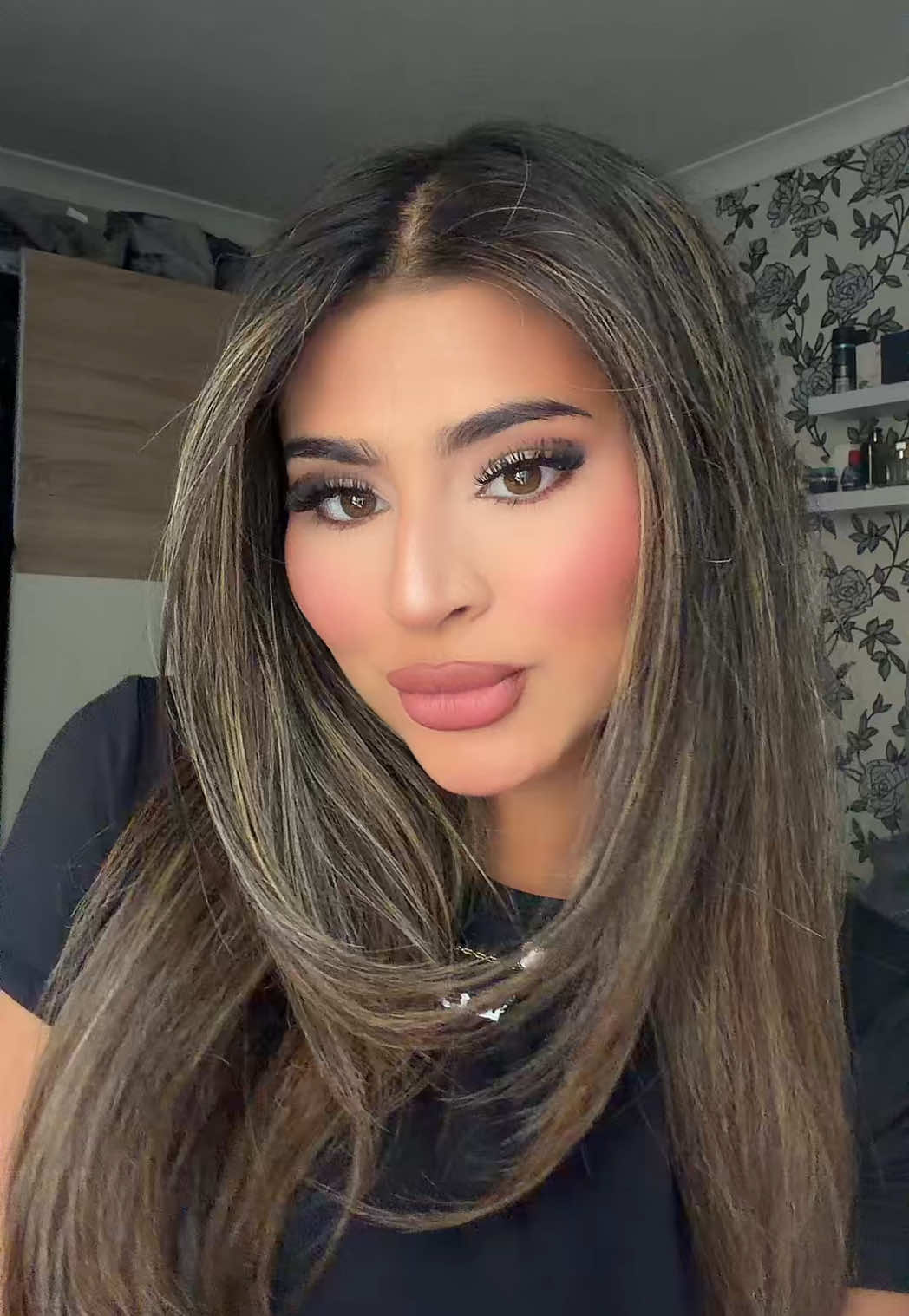 @Sana K🦄