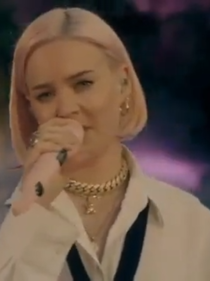@Liane | Anne-Marie Fan page