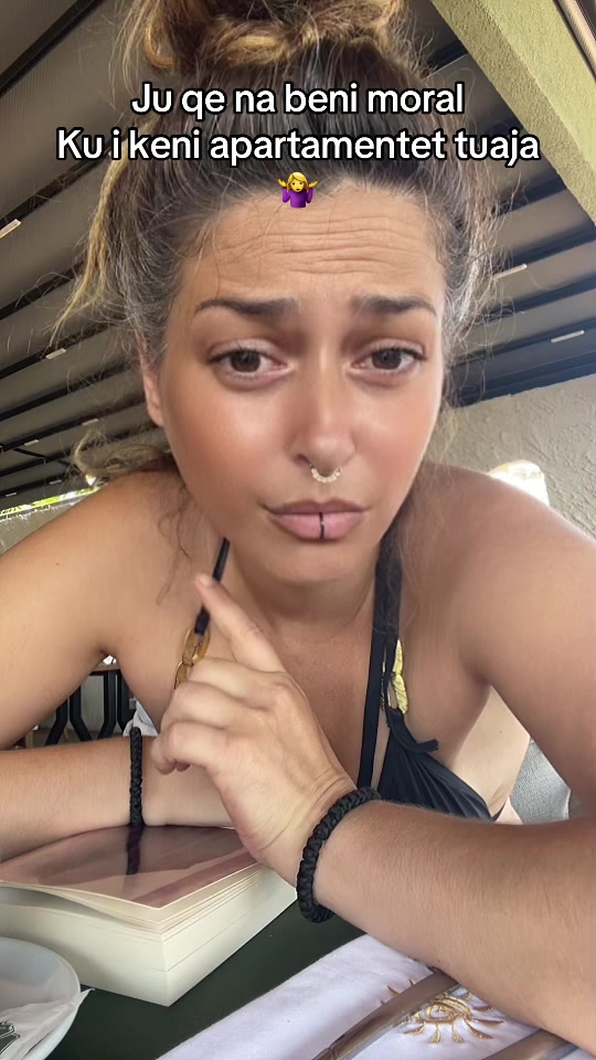 @Maria Prifti 🇦🇱🇬🇷🇨🇭