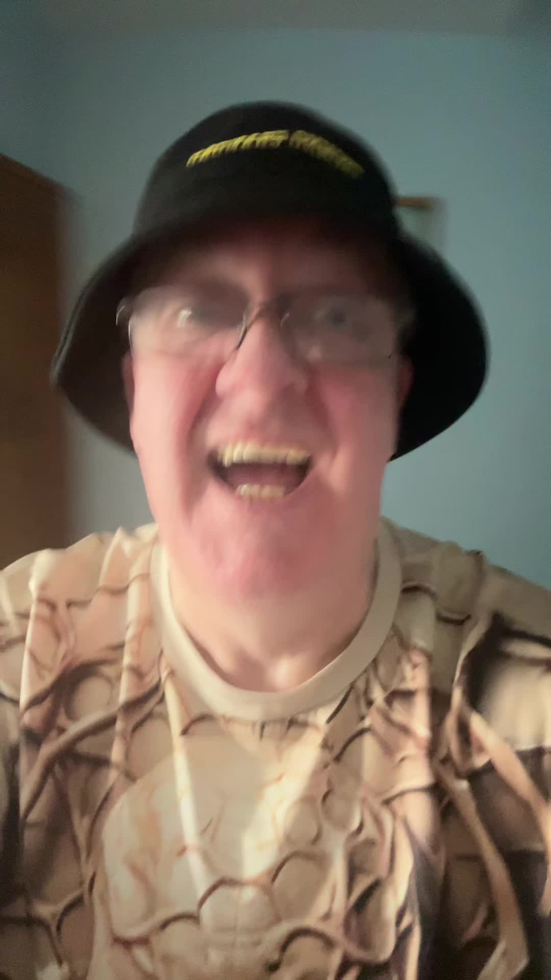 @TECHNO GRANDAD
