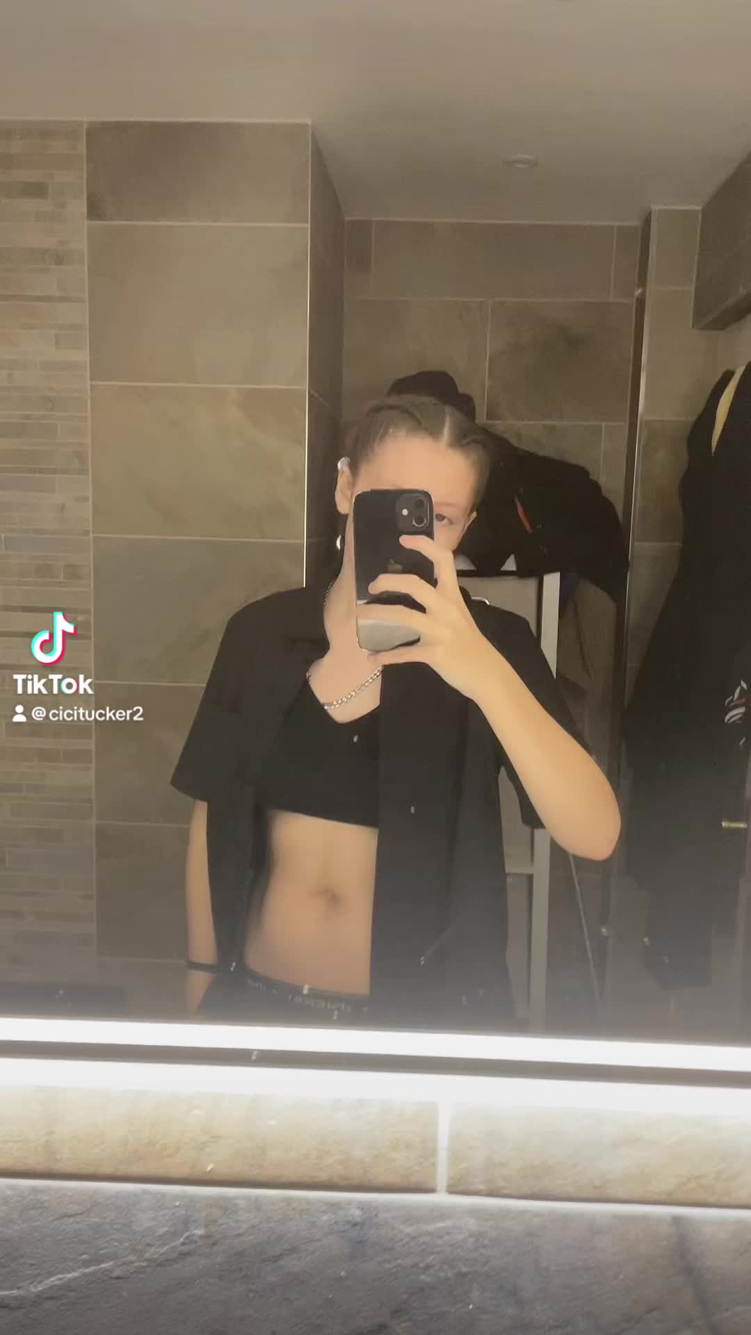 @cicitucker2