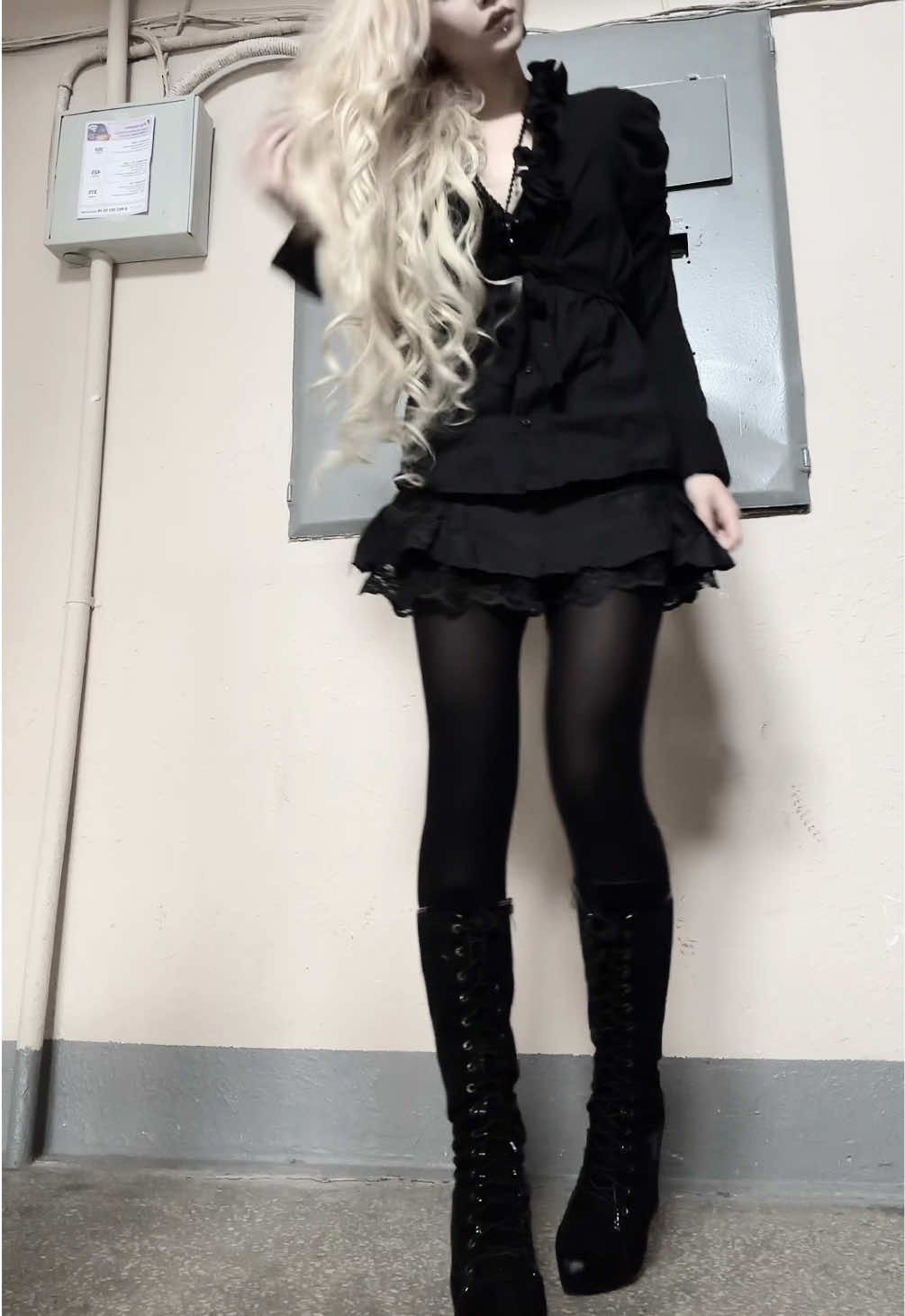 @damnwitchq