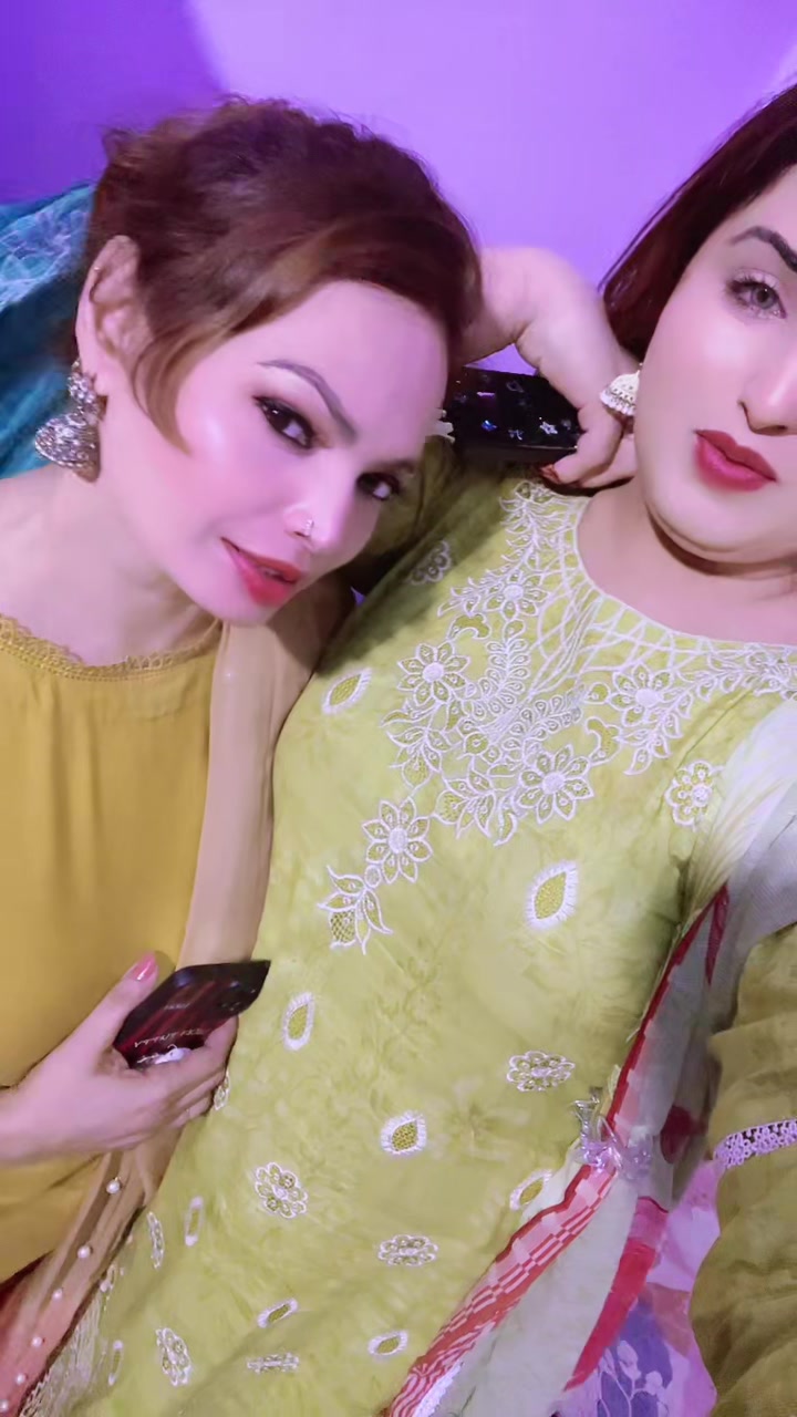 @Aayat Mughal
