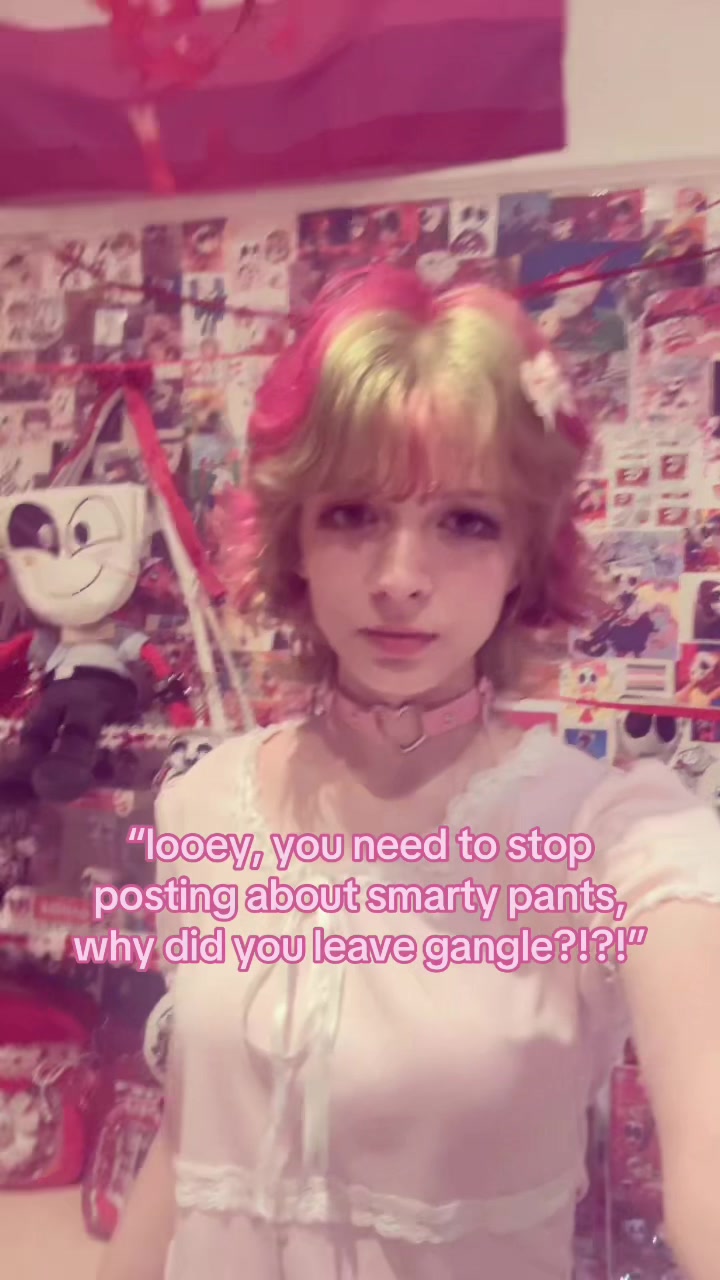 @🎭gangle & smarty n1 fan🧻