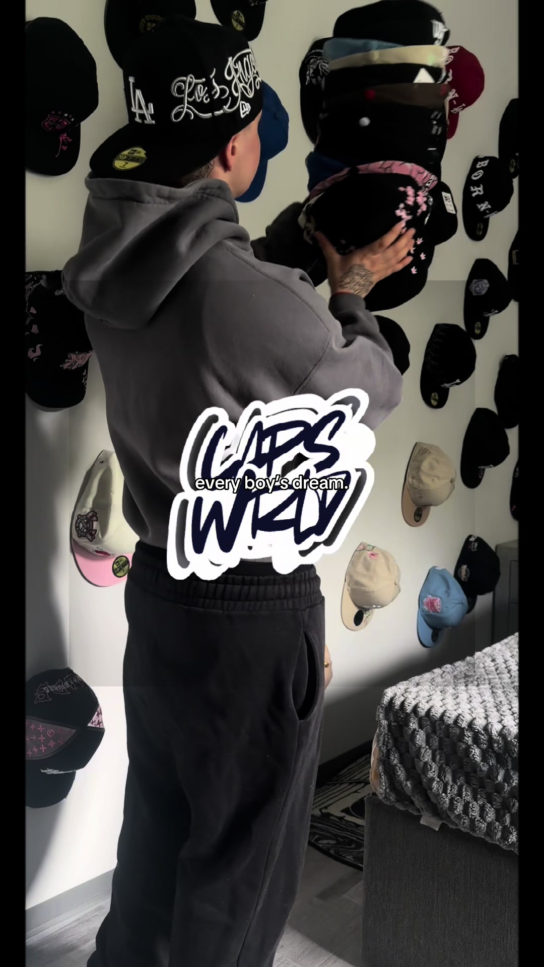 @CapsWrld Studios.