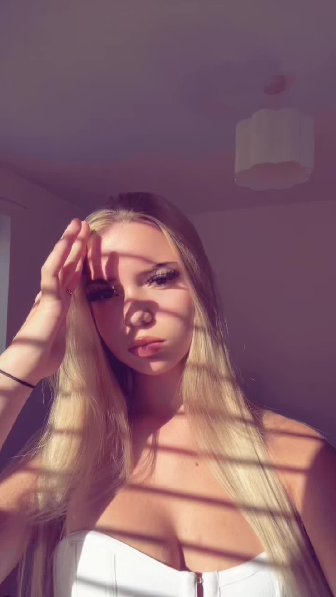 @𝐤𝐞𝐞𝐯𝐚 𝐫𝐨𝐬𝐞🎠⚜️