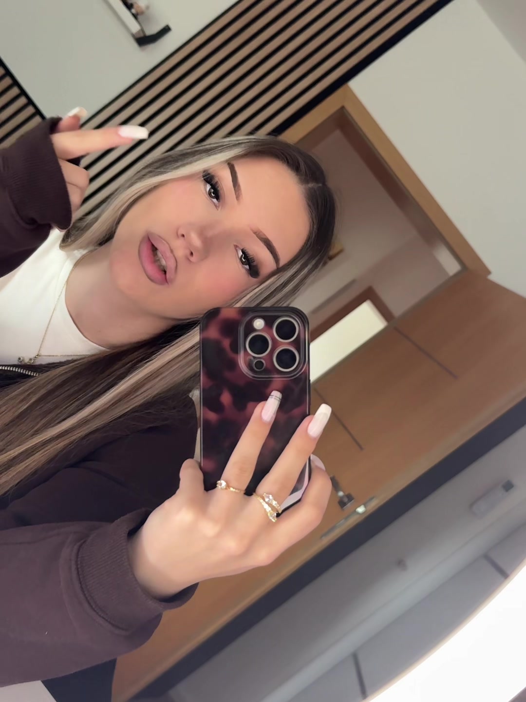 @nikolka