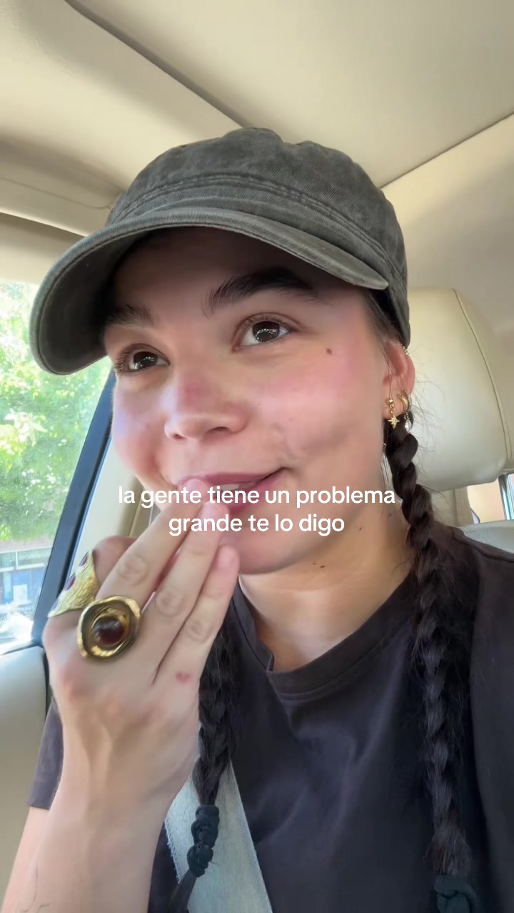 @Nora Presente