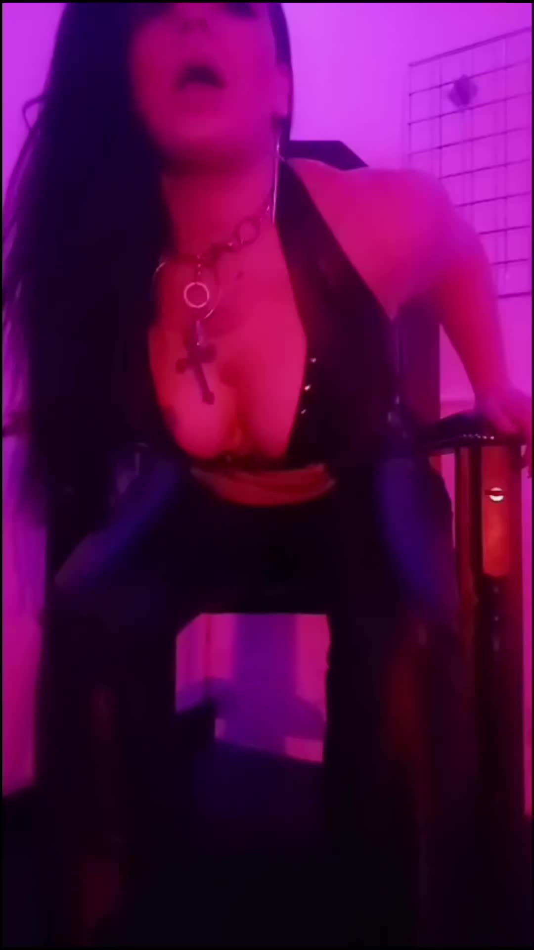@Mistress DeVyne
