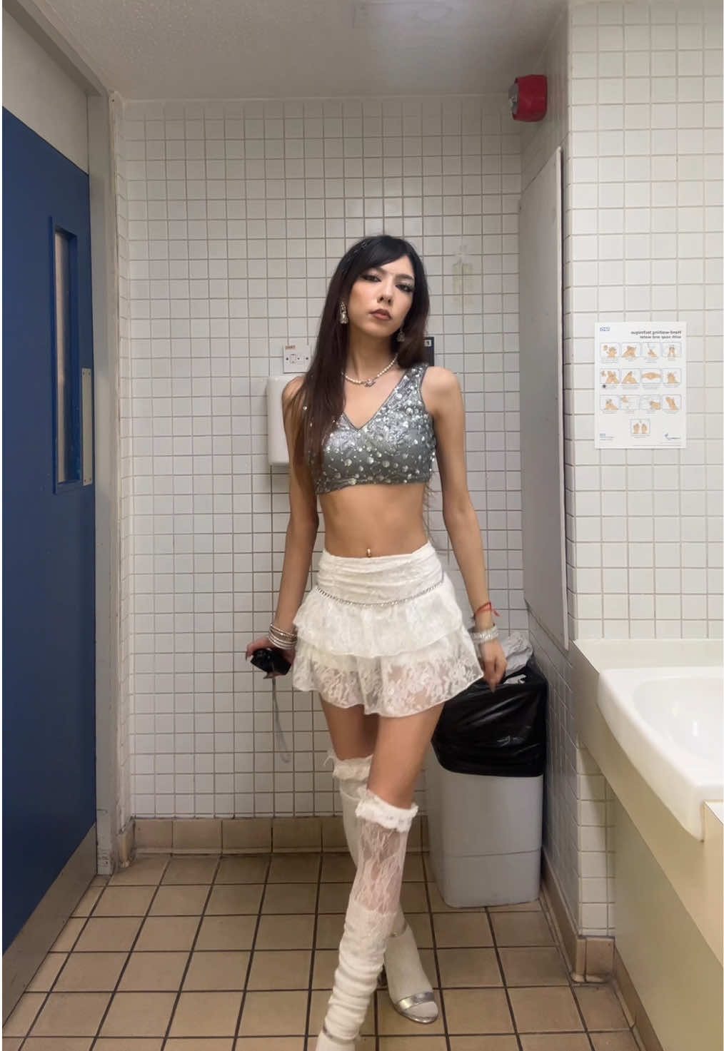 @emi 孔