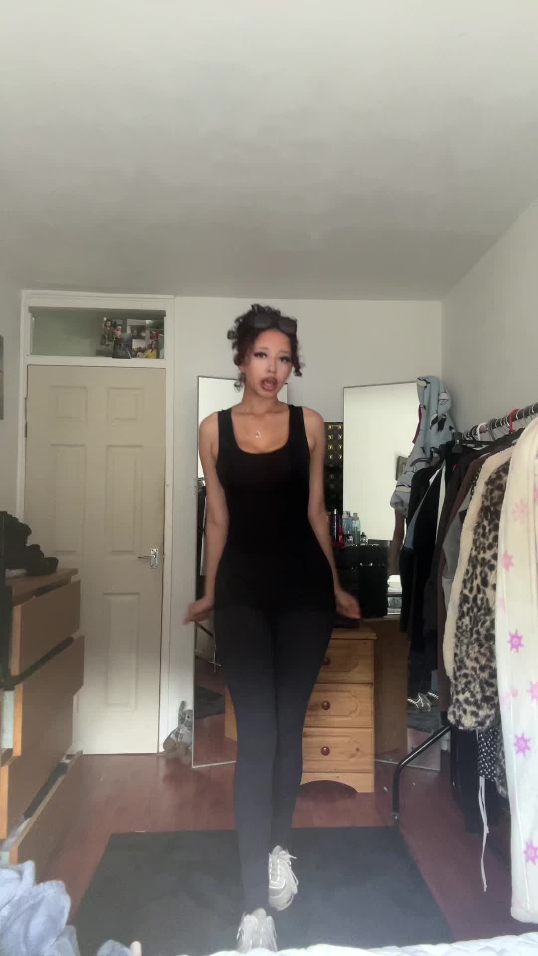 @taniah leigh x