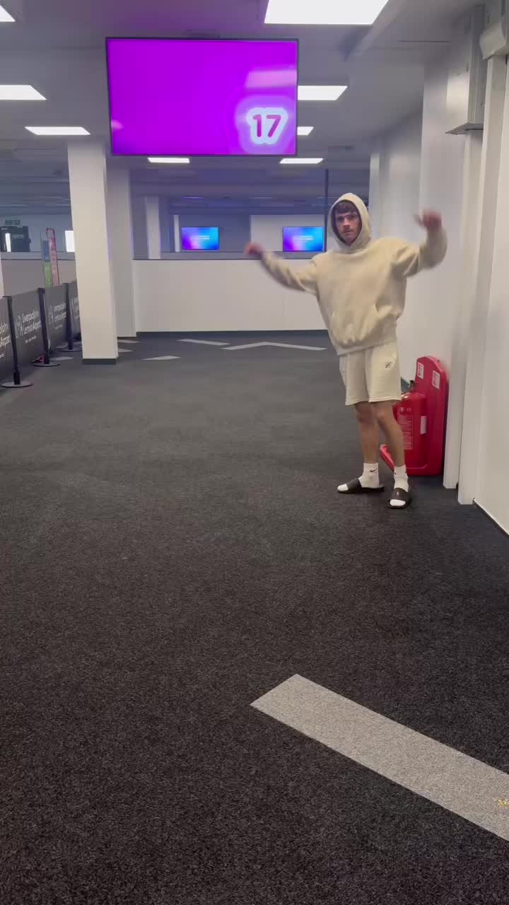 @Elleyjean