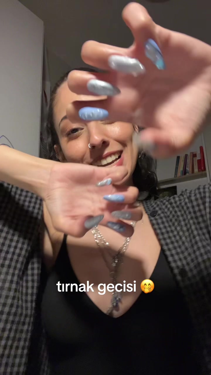 @gizembenya