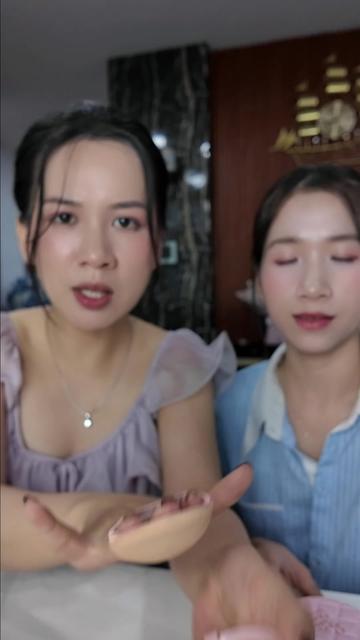 @Chị La em Zo