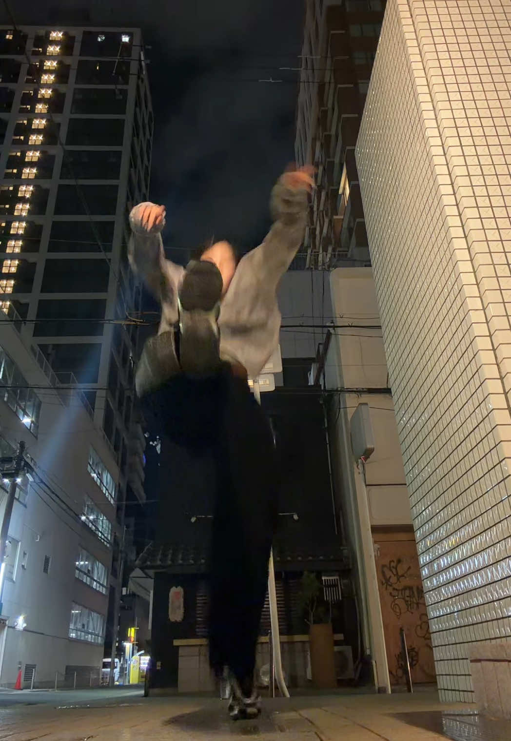 @🖤🤍もえ🖤🤍