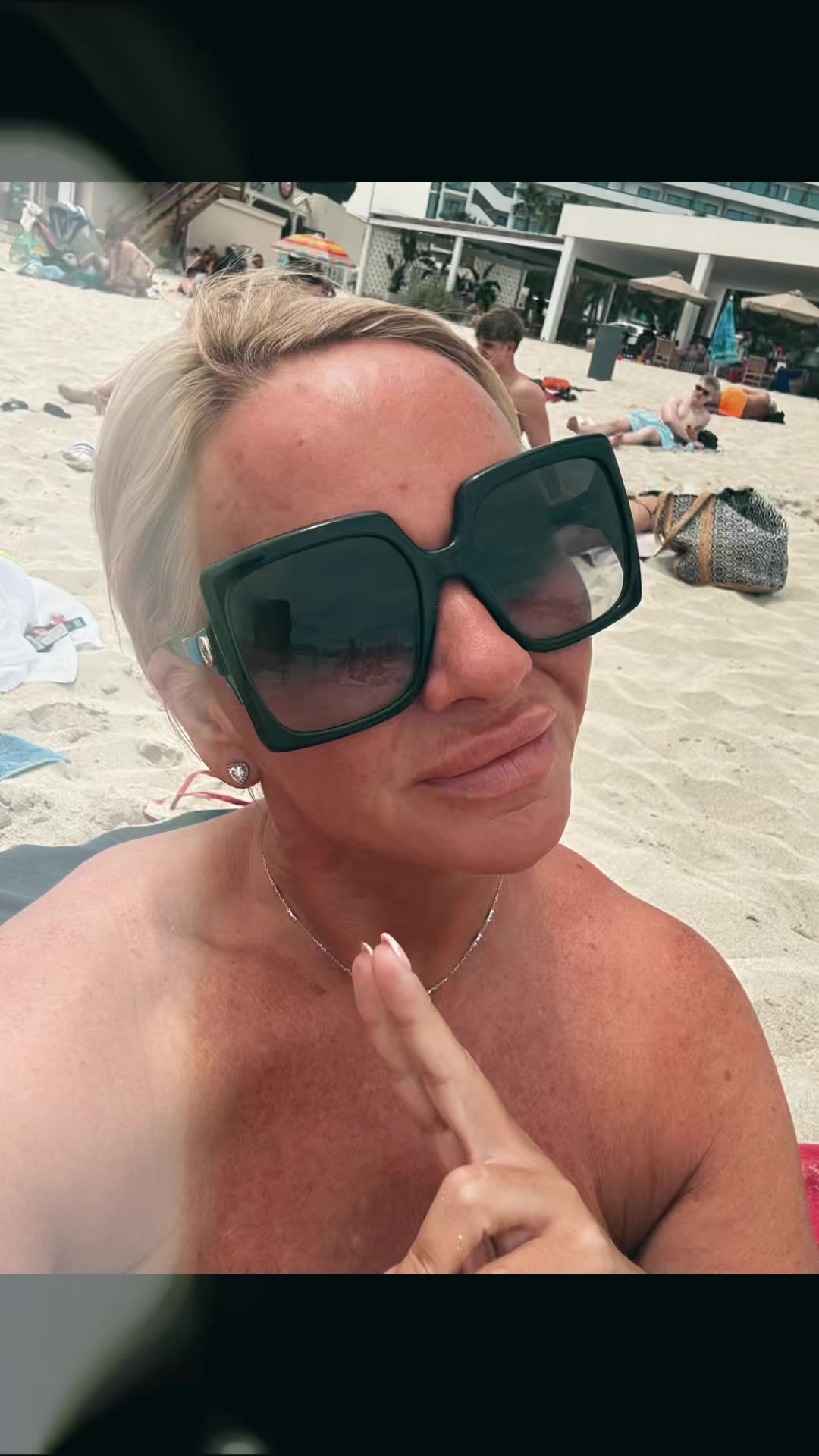 @LisaBarclay4