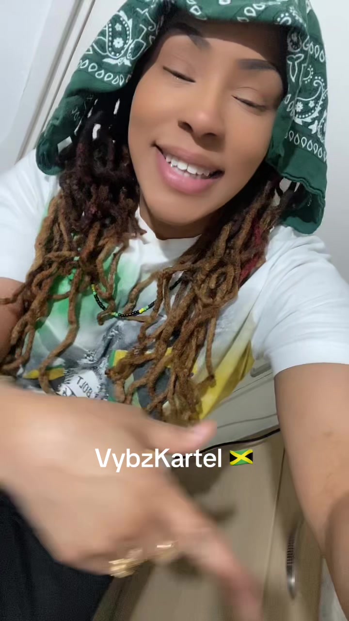 @🍃Royal Lioness Farrell🍃💛❤️