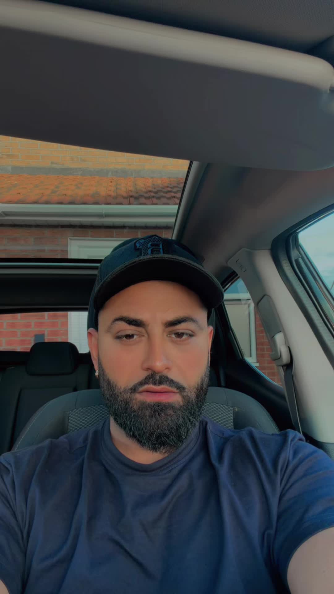 @𝐇 𝐨 𝐧 𝐞 𝐲