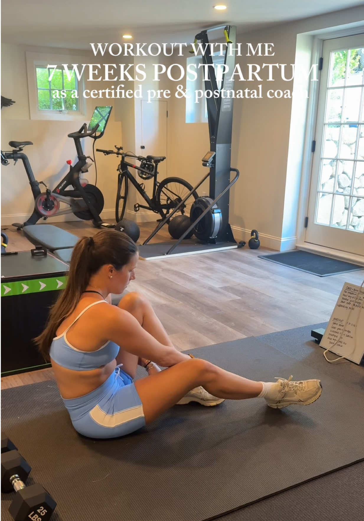 @Ari | Motherhood & Fitness