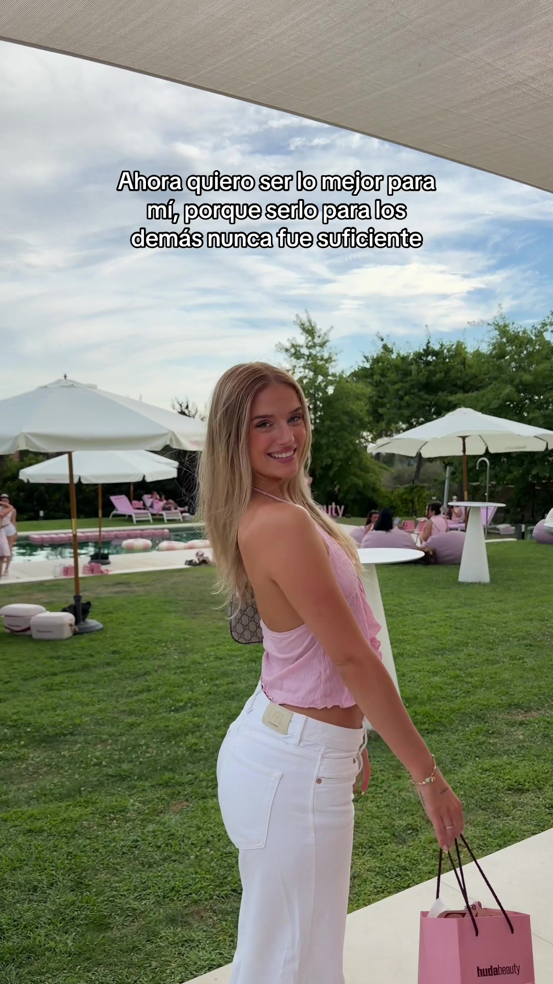 @LIA SIKORA