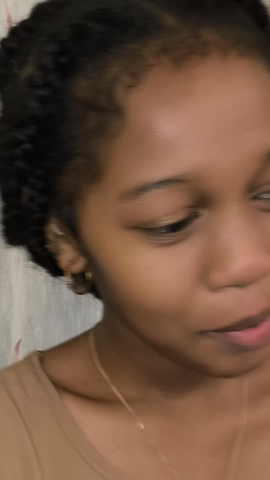 @R💜