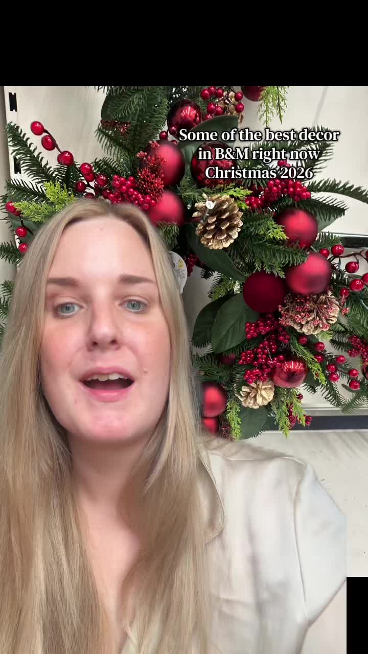 @AshleighLovesChristmas