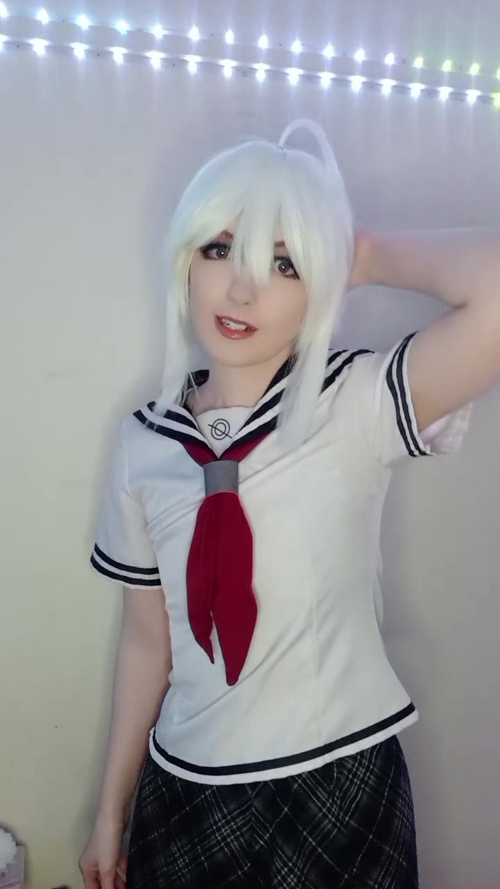 @vyrse.cos
