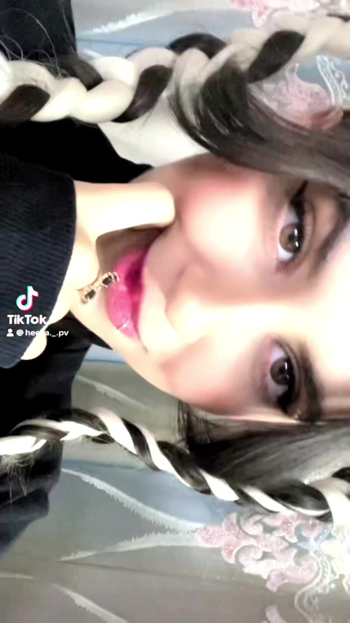 @ₕₑₗᵢₐ🖤