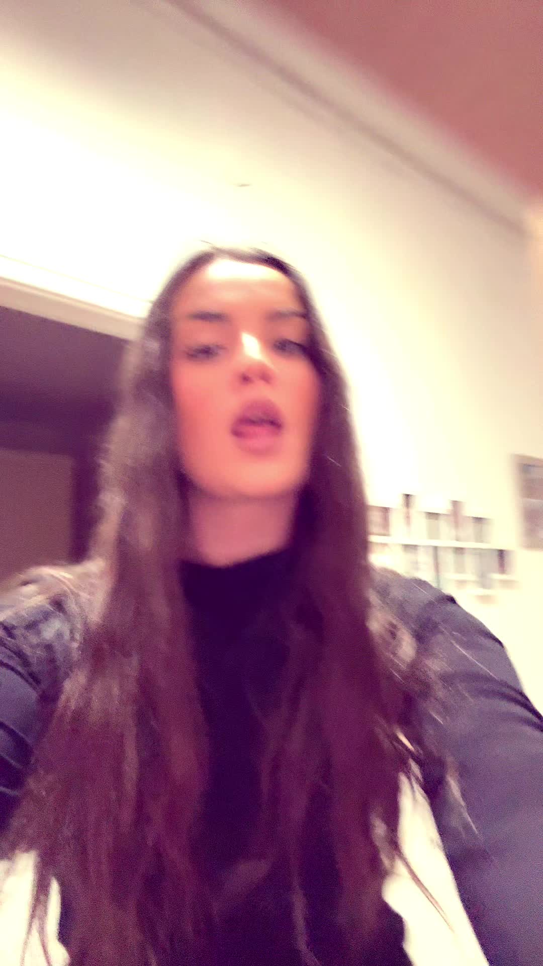 @v&igrave;