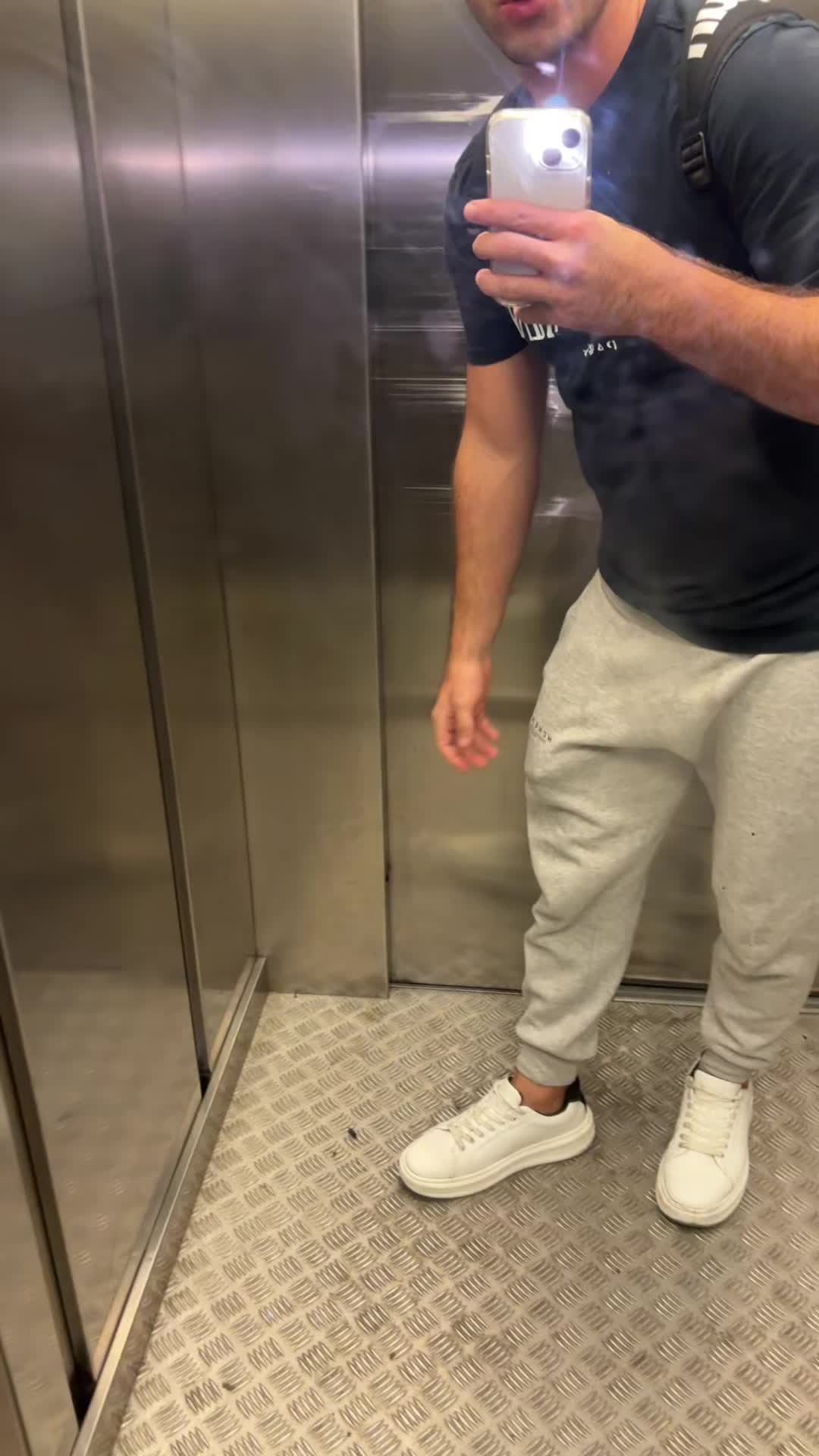 @llucsubiroos