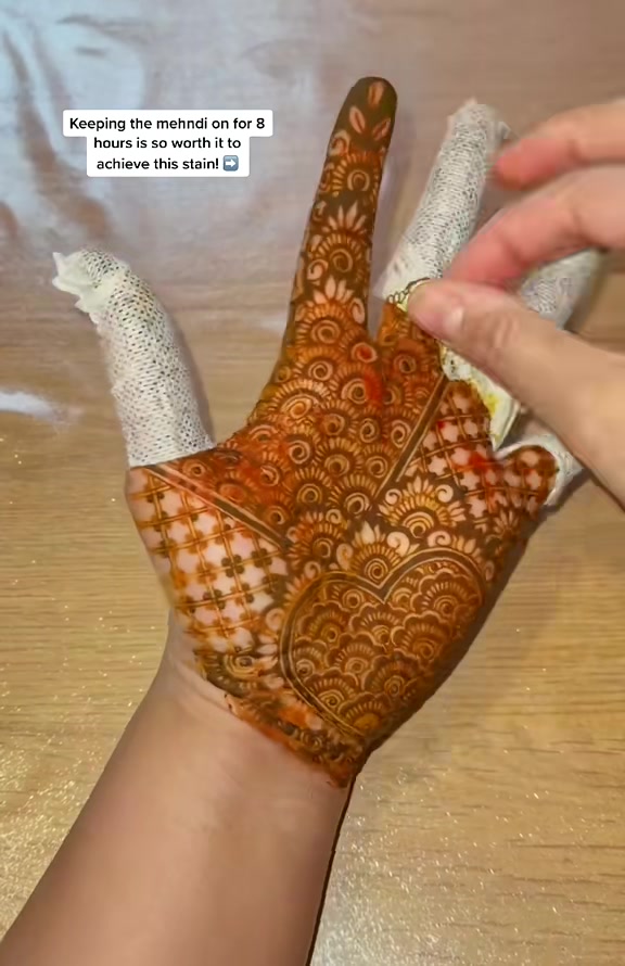@Assia Mehndi