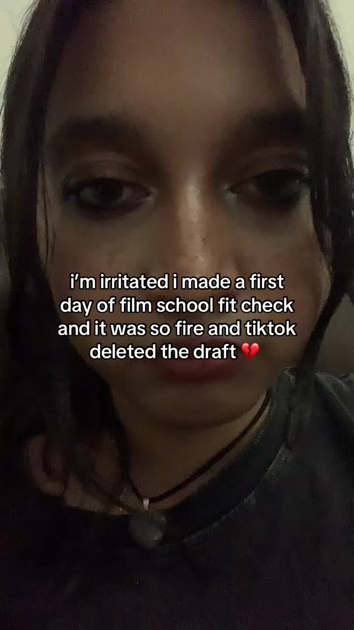 @sarahtonin 🧟♀️🥀